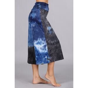 Chatoyant Blue and Charcoal Gauchos Small